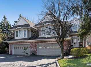 318B County Rd, Tenafly, NJ 07670