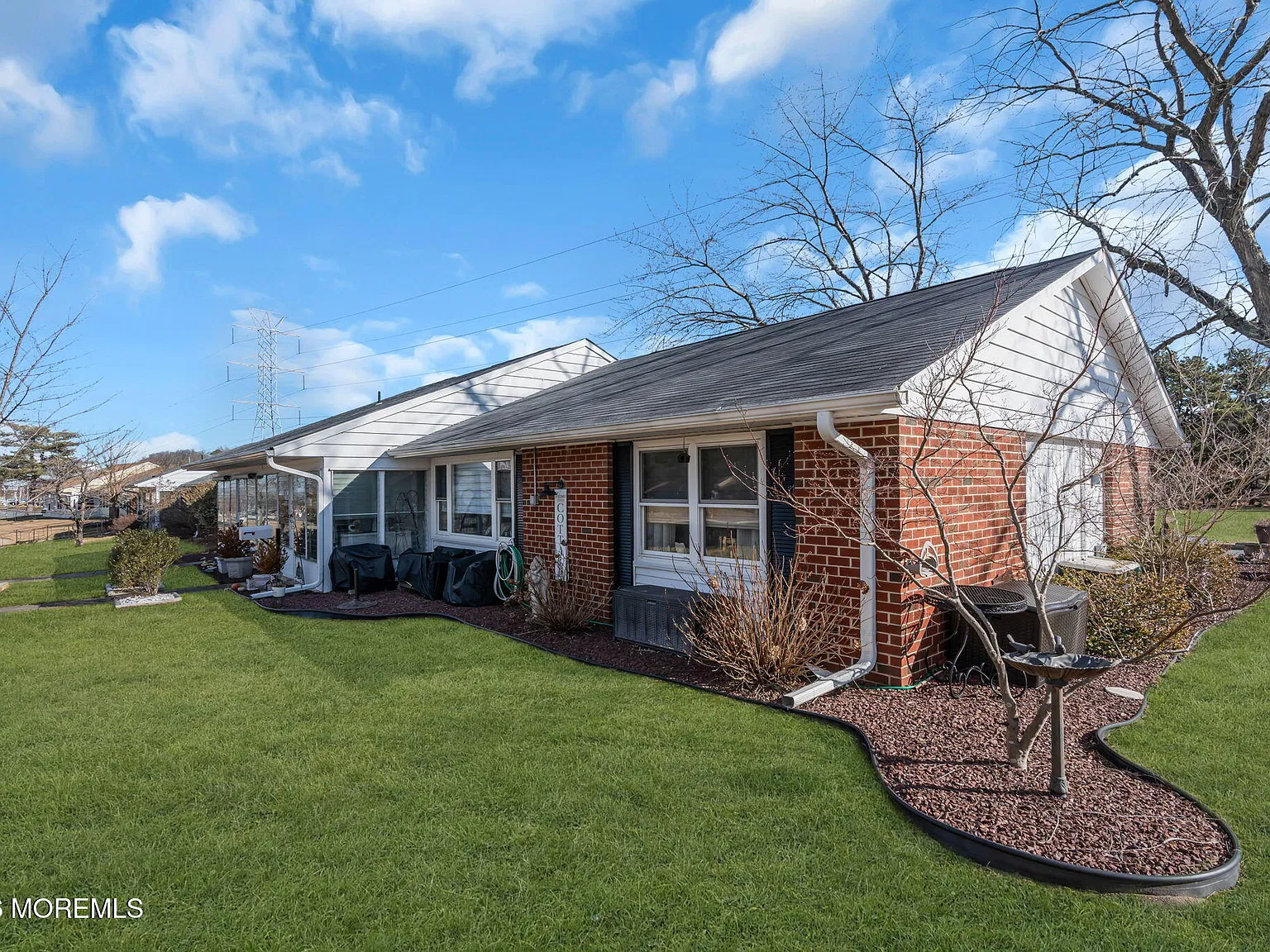 2 bed, 1.5 bath, 1036 sqft, $2,000 — Photo 4