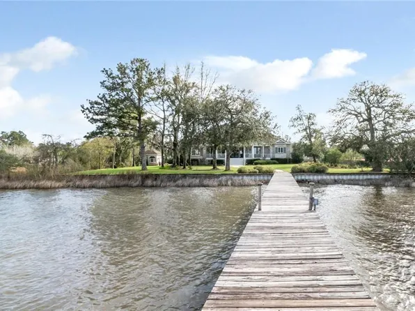 5670 Riverview Pointe Dr E, Theodore, AL 36582