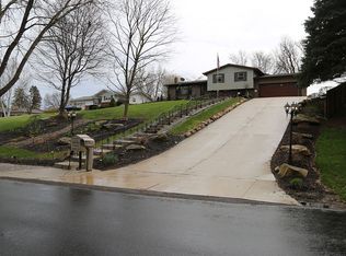 6380 Hillfield St NW, North Canton, OH 44720