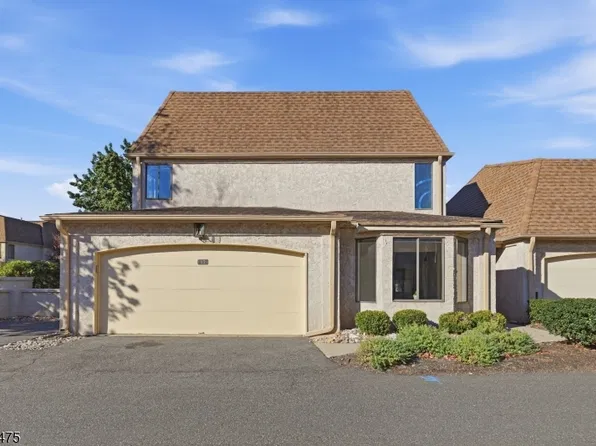 17 Park Gate Dr, Edison Twp., NJ 08820