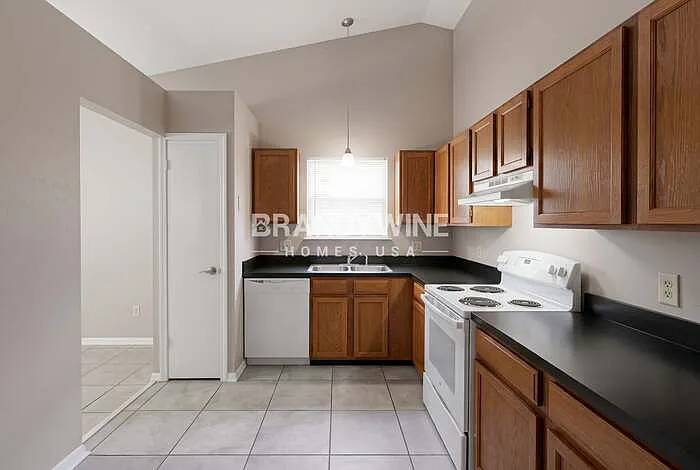 7658 Collins Ridge Blvd — Photo 5