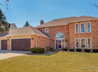 2040 Chatham Dr, Wheaton, IL