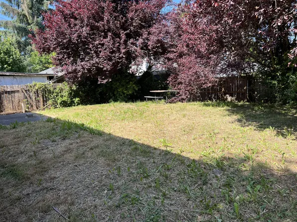 9126 N Hodge Ave, Portland, OR 97203