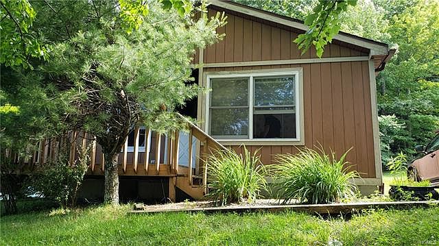 1st image of 23 Timber Hill Ln