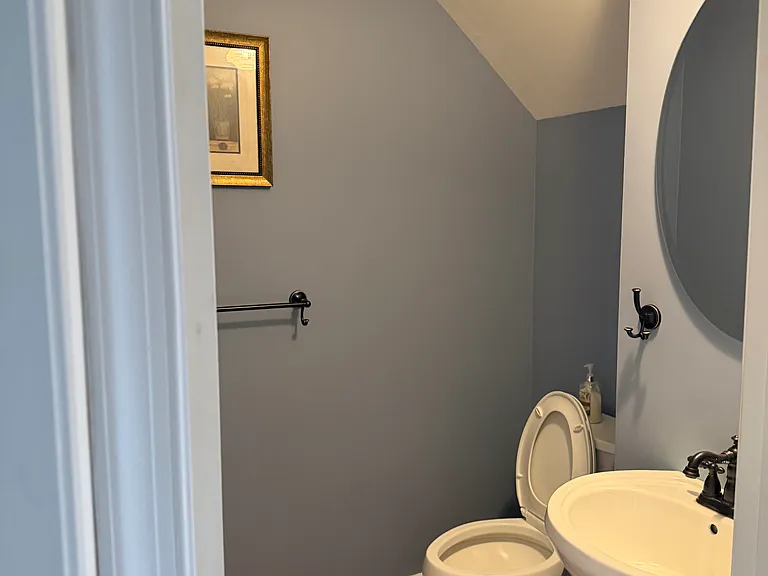 17263 Burchett Ln — Photo 2