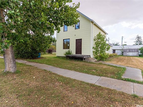 2nd image of 116 Rouleau STREET