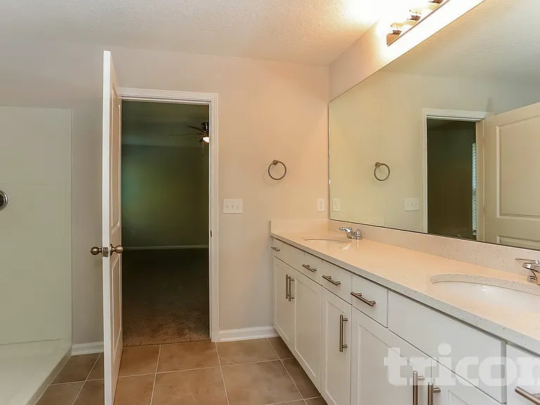 2077 Dutton Island Oaks Way — Photo 9