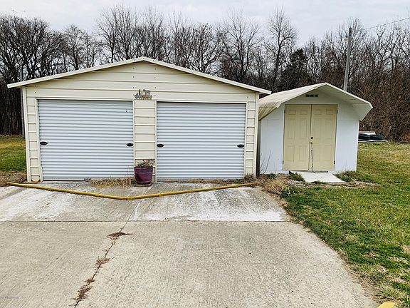 2nd image of 405 Stanley Allen Dr