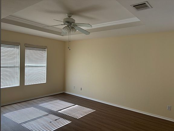 4th image of 3910 Wisteria Way