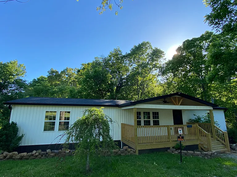 509 S East End Rd — Photo 1