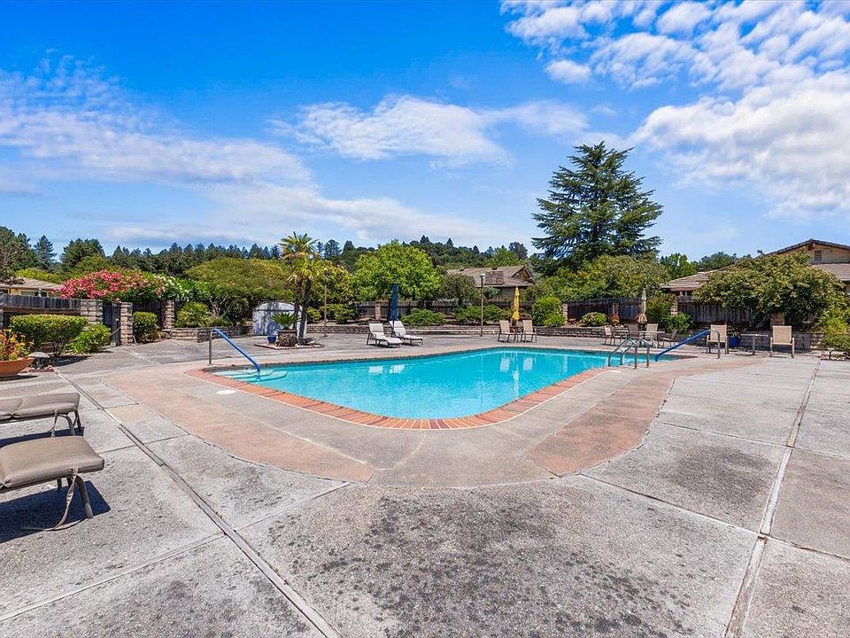 2nd image of 442 Las Casitas Court #A