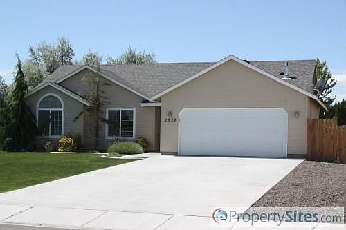 1st image of 2924 S Tacoma Pl