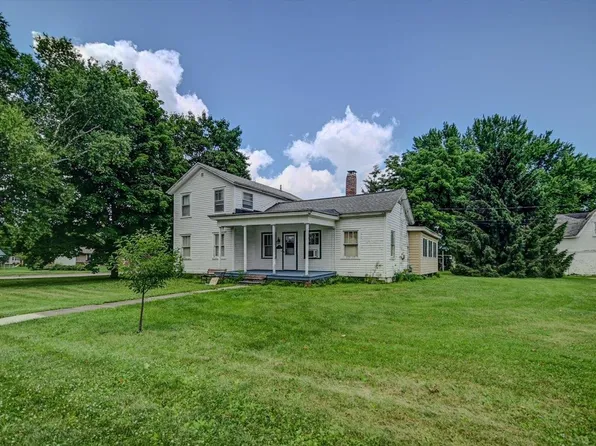 247 W Monroe St, Spring Green, WI 53588