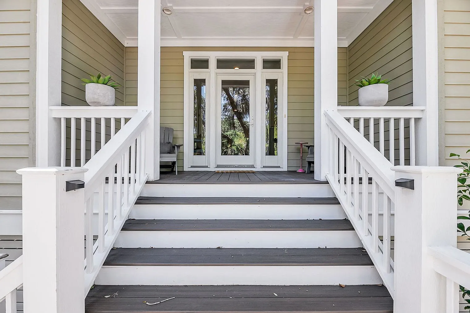 4 bed, 5.0 bath, 3498 sqft, $9,621 — Photo 3