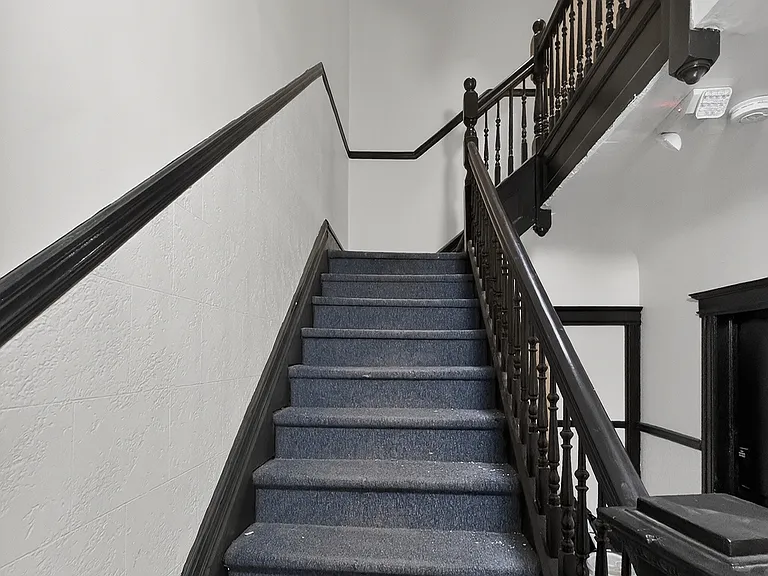 345 Walnut St #1R — Photo 38