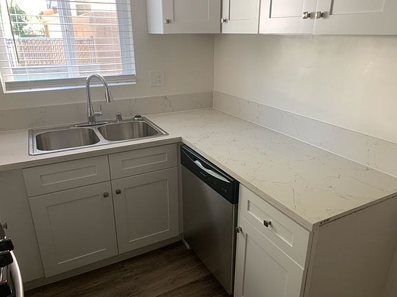 3rd image of 569 E Palm Ave APT D