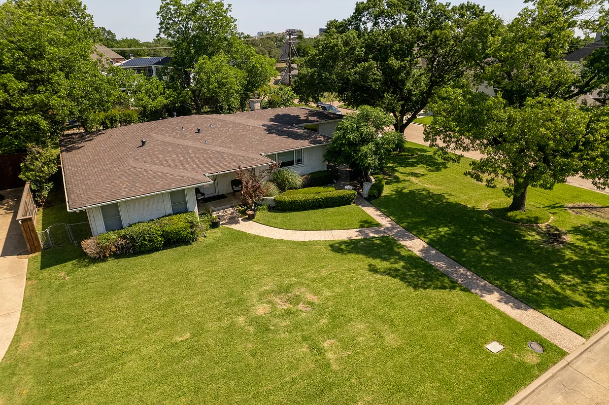 Building Photo - 7431 Midbury Dr