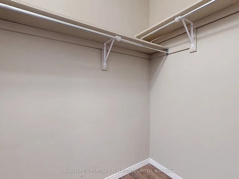 32 Holkham Ave — Photo 18