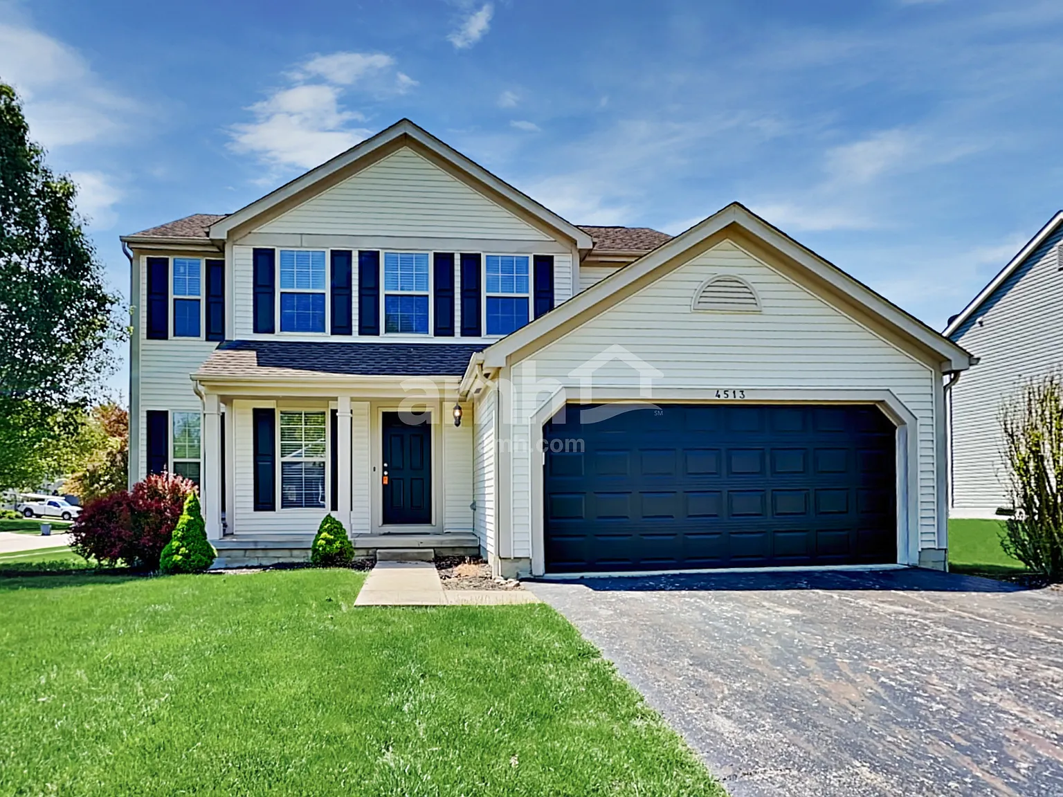 4 bed, 2.5 bath, 1916 sqft, $2,645 — Photo 1