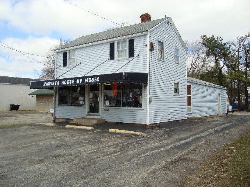 1st image of 486 Indiana Ave