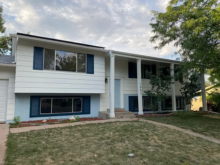 1083 E Fremont Cir N — Photo 32