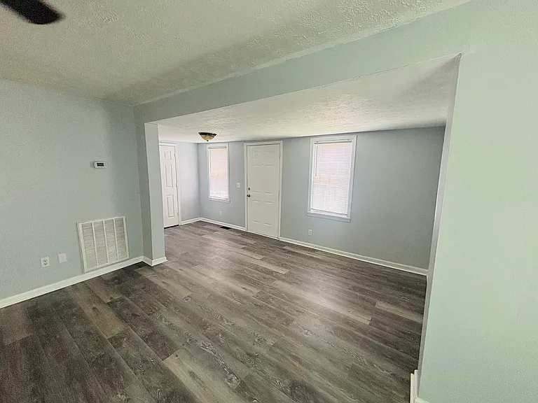 202 Old Westmoreland Rd — Photo 12