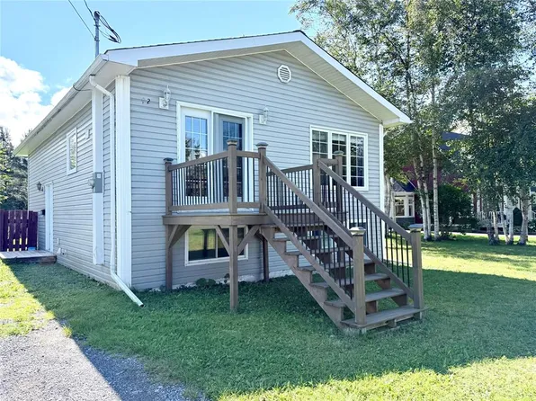 92 Midland Row, Pasadena, NL A0L1K0
