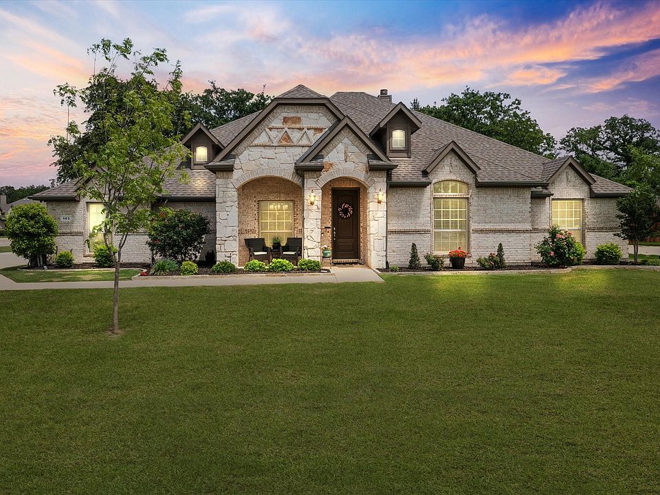1st image of 103 Spanish Oak Dr