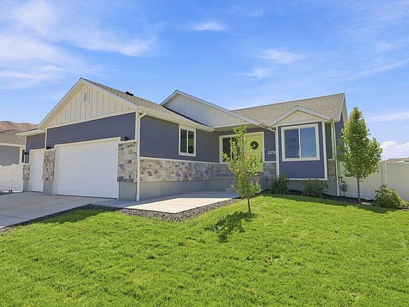 2nd image of 2276 E Boxwood Ln