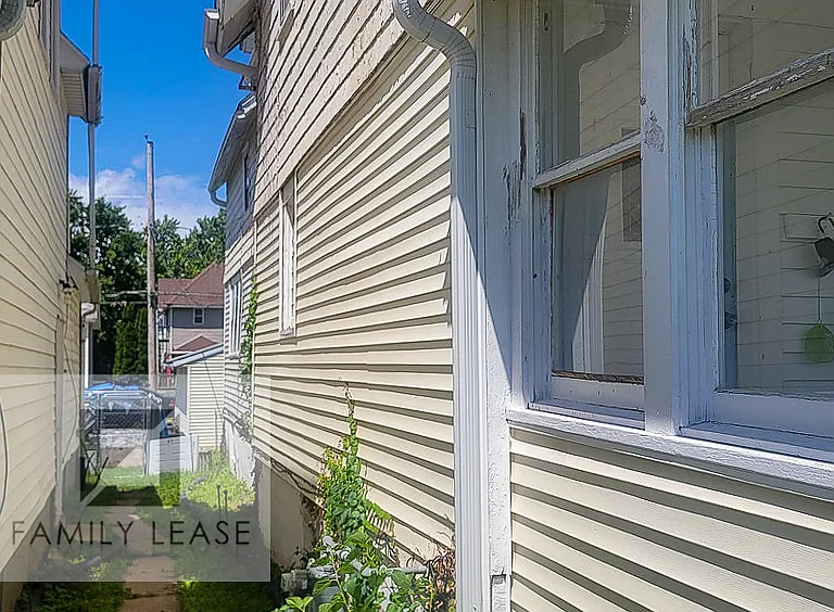 542 7th Ave S — Photo 44
