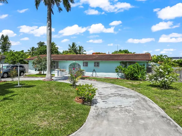 17430 SW 92nd Ct, Palmetto Bay, FL 33157