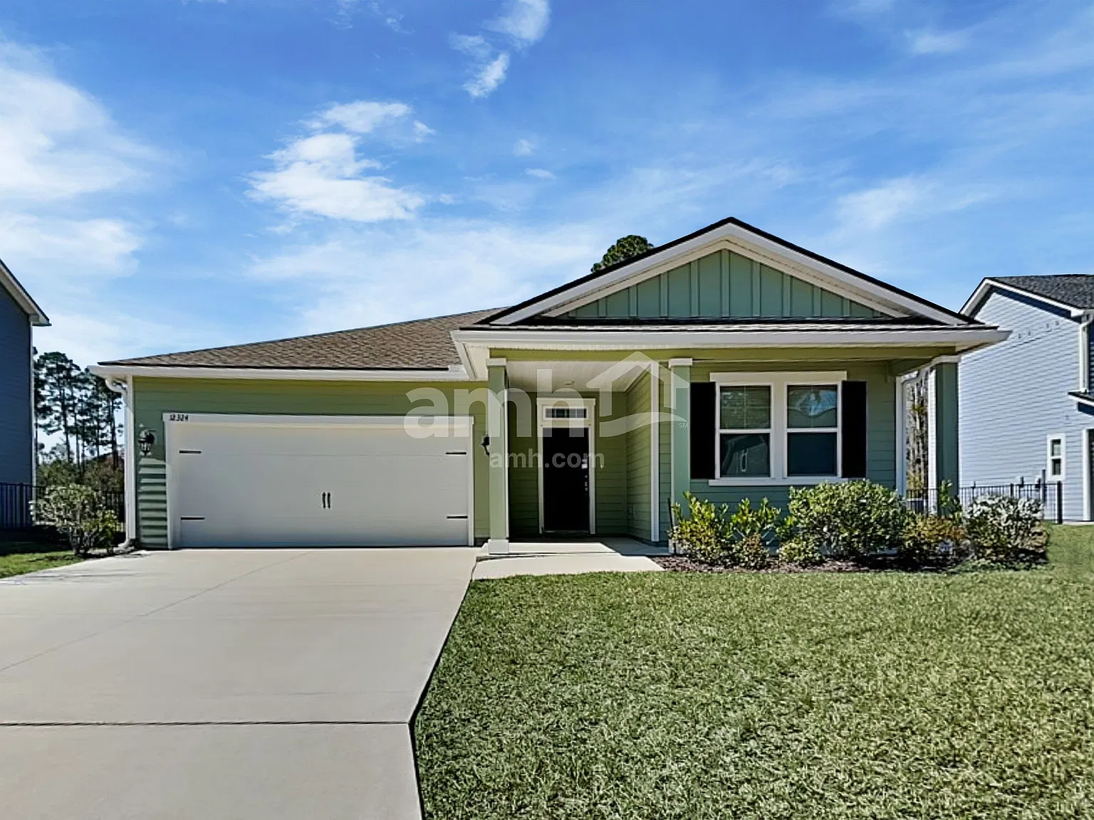 3 bed, 2.0 bath, 1700 sqft, $2,160 — Photo 1