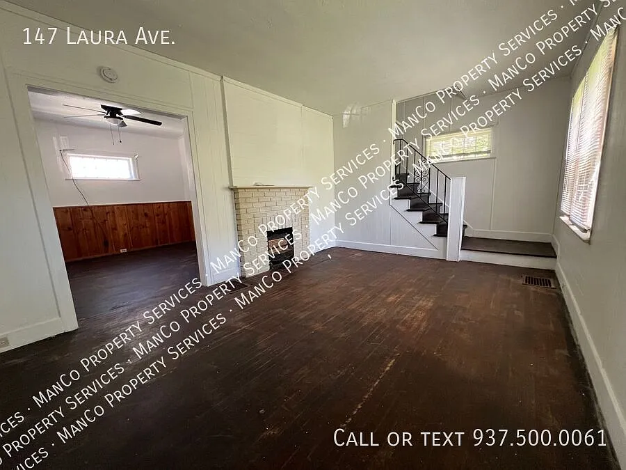 Building Photo - 147 Laura Ave