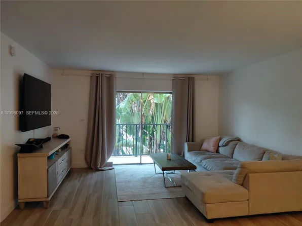 2640 NE 135th St, North Miami, FL