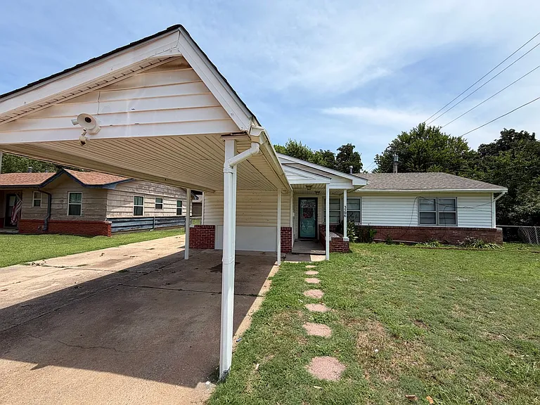 3506 N Peniel Ave — Photo 2