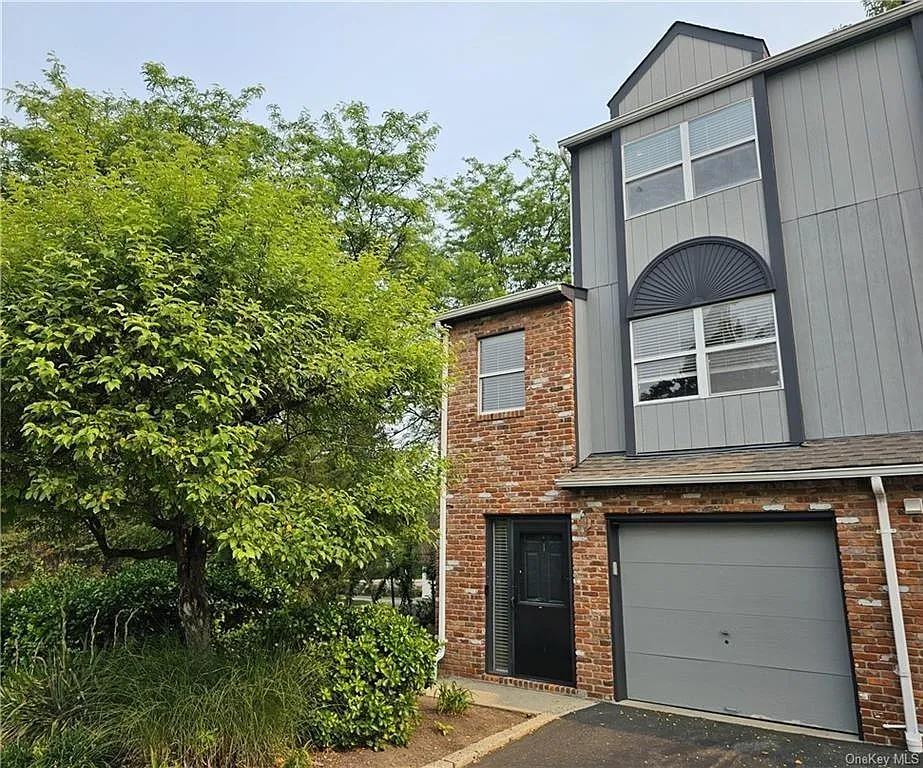 2 bed, 2.0 bath, 1286 sqft, $2,900 — Photo 1