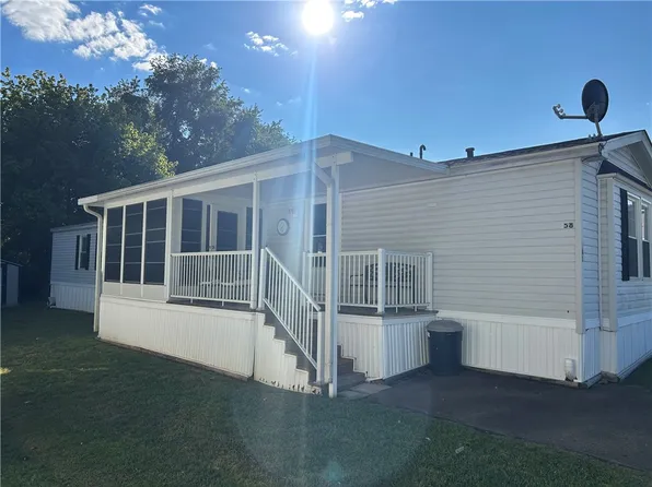 811 Solomon Cir, Uniontown, PA 15401