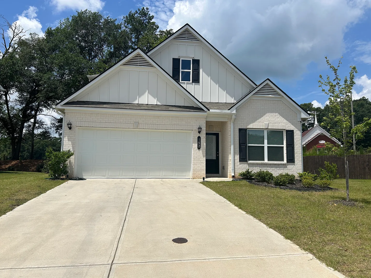 3 bed, 2.5 bath, 2231 sqft, $2,395 — Photo 2