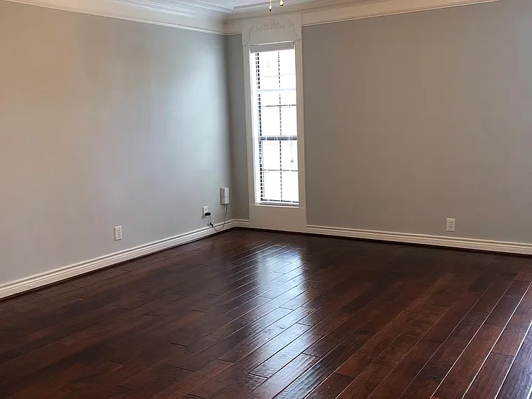 1442 Chamboard Ln — Photo 11
