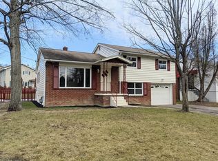 1374 Windbrook St, Altoona, PA 16601