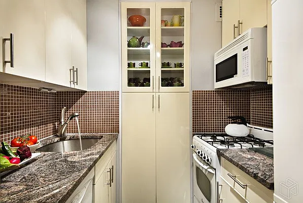 Sold by Halstead Real Estate | media 21