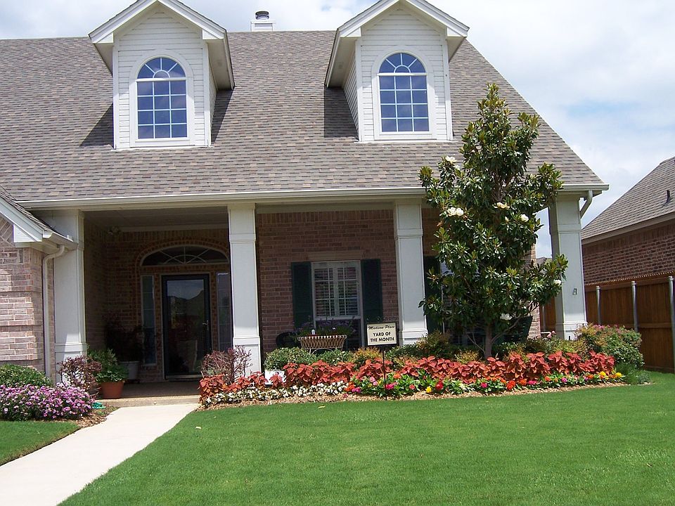 2nd image of 608 Sophie Ln