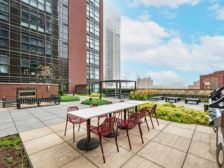 112 King St E #903 — Photo 20