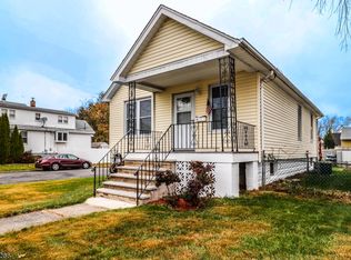 39 Oakland Ave, Edison, NJ 08817