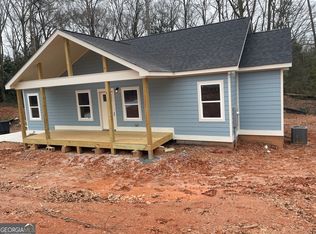 71 Crestwood Dr, Hartwell, GA 30643