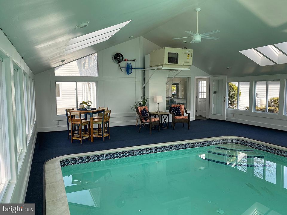1st image of 101 Windward Ct
