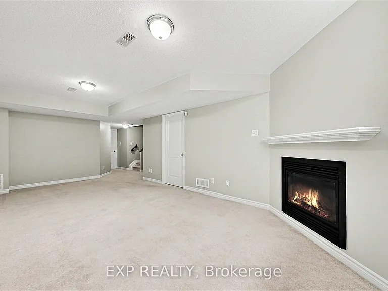 472 Temiskaming Cres — Photo 25