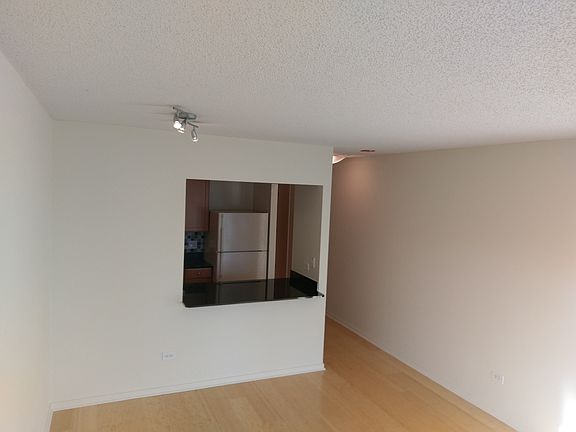 4th image of 400 N Lasalle St #4003