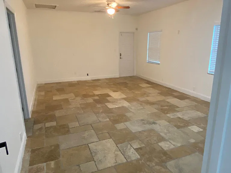 123 E Harding St — Photo 14